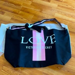 Victoria Secret Tote. Large. NWT.